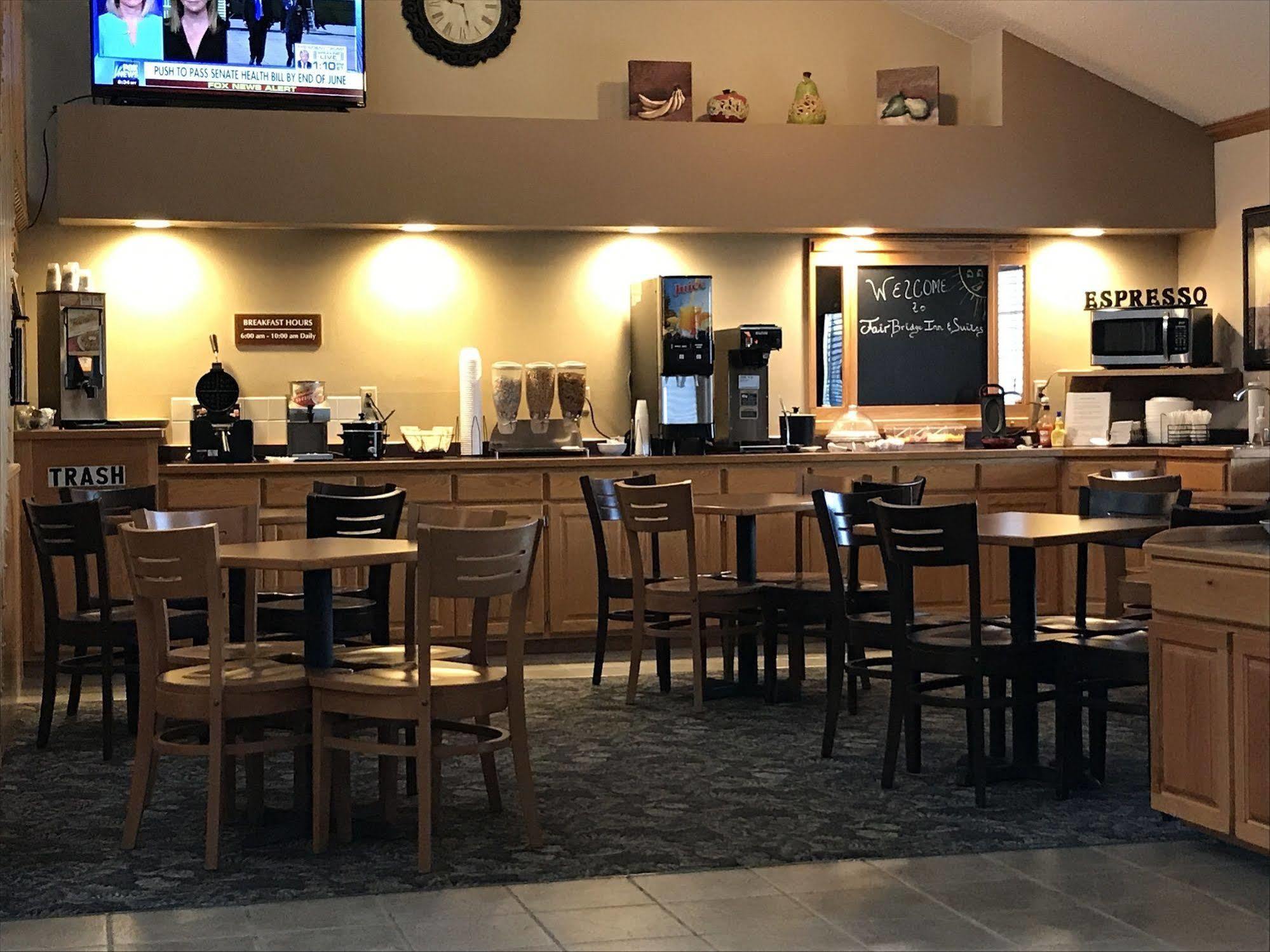 Fairbridge Inn & Suites Thorp Экстерьер фото